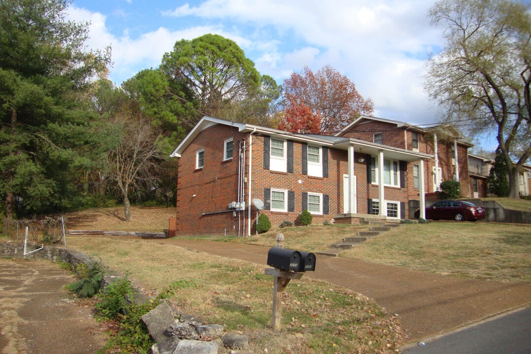 328 Paragon Mills Rd, Unit B in Nashville, TN - Building Photo