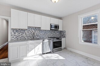 102 W 30th St, Unit 2 in Wilmington, DE - Building Photo - Building Photo