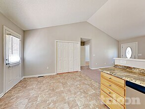 923 Loch Lomond Cir in Concord, NC - Building Photo - Building Photo