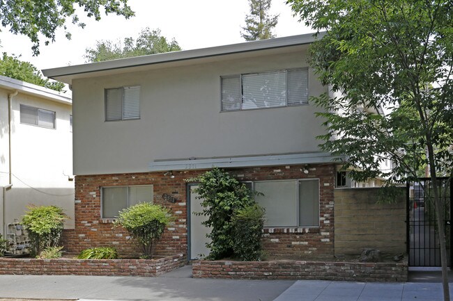 2311 I St in Sacramento, CA - Building Photo - Building Photo