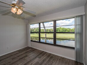 28 Plantation Dr, Unit #202 in Vero Beach, FL - Building Photo - Building Photo