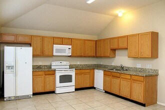 19746 Cozy Cabbin Dr in Katy, TX - Building Photo - Building Photo