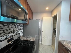 16404 Vista Roma Cir in Huntington Beach, CA - Building Photo - Building Photo