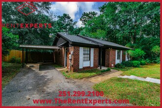 6733 Timbers Dr W in Mobile, AL - Building Photo - Building Photo