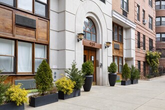 939 Union St in Brooklyn, NY - Building Photo - Building Photo