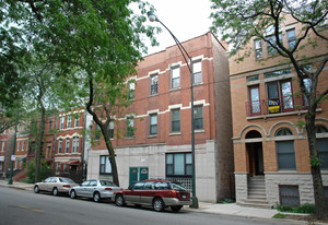 816-818 S Loomis St Apartamentos