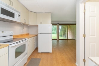 55 Porter Ave in Naugatuck, CT - Building Photo - Building Photo