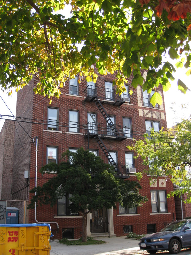 2049 E 17th St in Brooklyn, NY - Building Photo - Building Photo