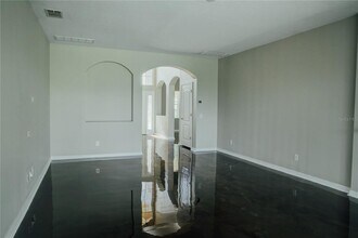 10811 Breaking Rocks Dr in Tampa, FL - Building Photo - Building Photo