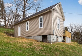 281 View Ave in Fairmont, WV - Building Photo - Building Photo