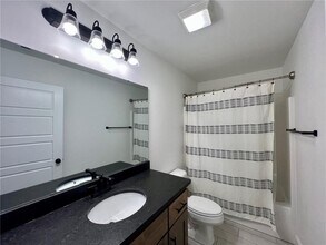 1011 Sundance Ln in Bentonville, AR - Building Photo - Building Photo