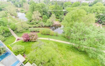 10201 Grosvenor Pl in Rockville, MD - Foto de edificio - Building Photo