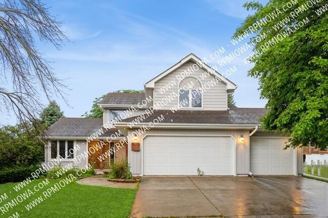 property at 2106 Timberline Ln