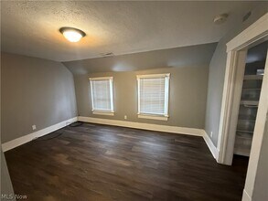 3694 E 57th St in Cleveland, OH - Building Photo - Building Photo