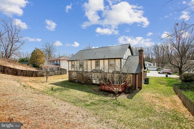 6604 Tina Ln in McLean, VA - Building Photo - Building Photo