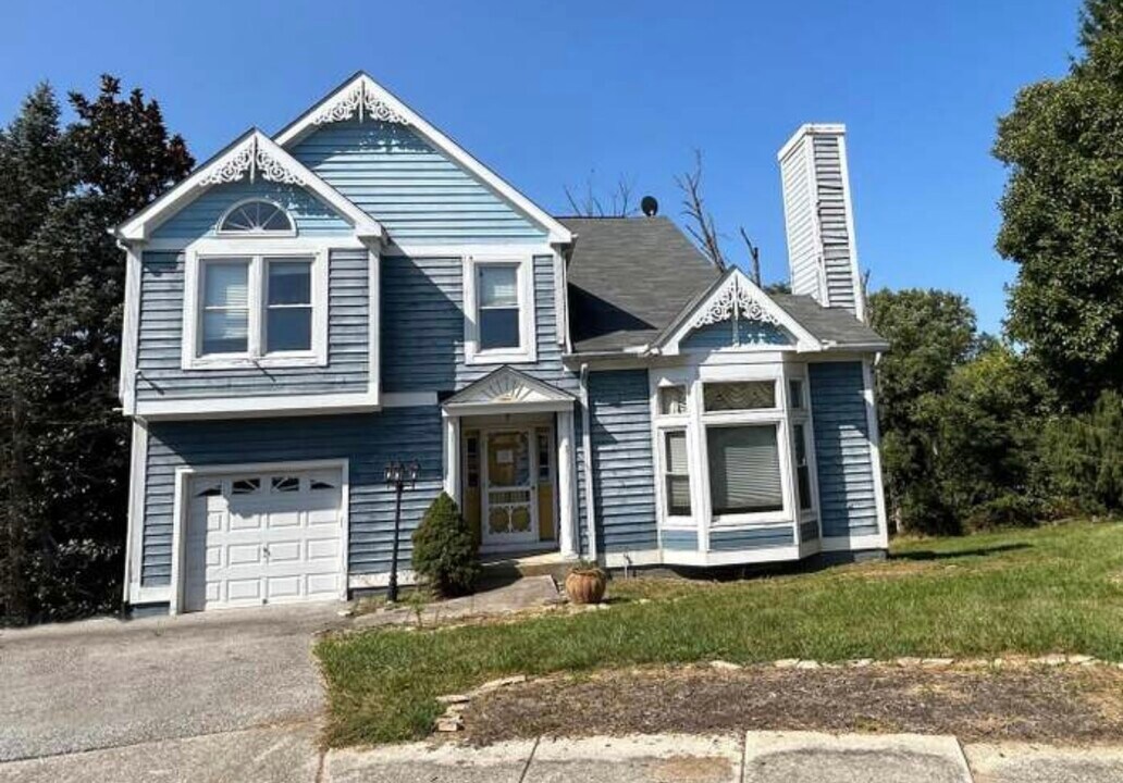 7 Stardust Ct in Catonsville, MD - Building Photo
