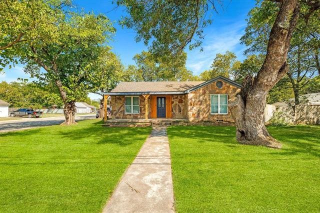 322 NE 29th St in Grand Prairie, TX - Building Photo - Building Photo