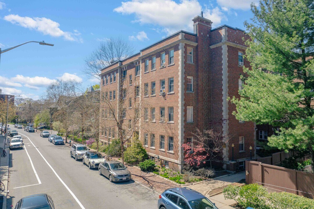 21 Chauncy St in Cambridge, MA - Foto de edificio