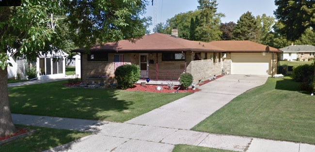 1019 Hawthorne Ave