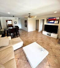 2501 S Ocean Blvd in Boca Raton, FL - Foto de edificio - Building Photo