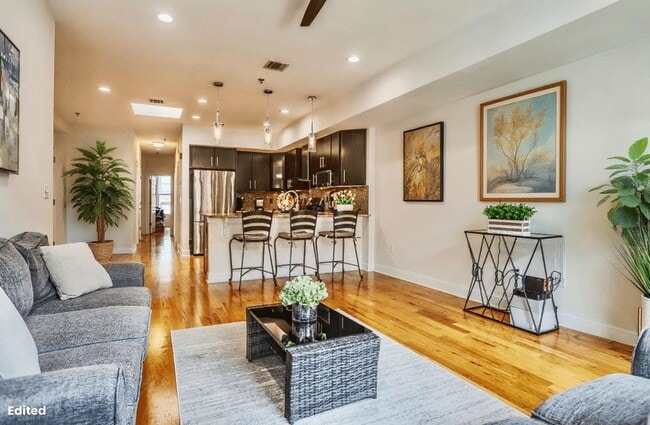 309 Grand St in Hoboken, NJ - Building Photo - Building Photo