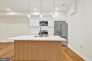 33 S Morley St in Baltimore, MD - Building Photo