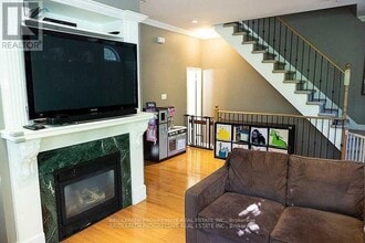 11-411 Everson Dr in Toronto, ON - Building Photo - Building Photo