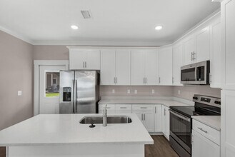 384 Date Palm Ln in Freeport, FL - Building Photo - Building Photo