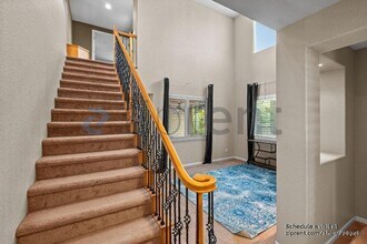 887 Hampton St in Vacaville, CA - Foto de edificio - Building Photo