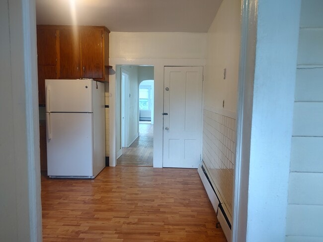 131 Broad St, Unit 131 1st FLR in Plainville, CT - Building Photo - Building Photo