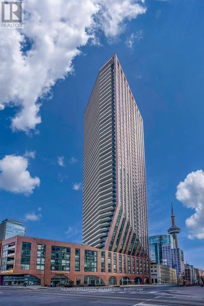 99-1699 John St