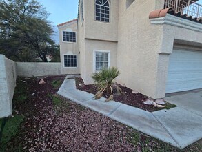 2757 Trotwood Ln in Las Vegas, NV - Building Photo - Building Photo