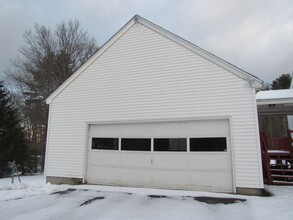 121 Londonderry Tpke in Auburn, NH - Building Photo - Building Photo