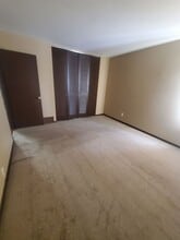 7875 W Oklahoma Ave in Milwaukee, WI - Building Photo - Interior Photo