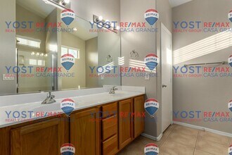 2871 N Taylor Ln in Casa Grande, AZ - Building Photo - Building Photo