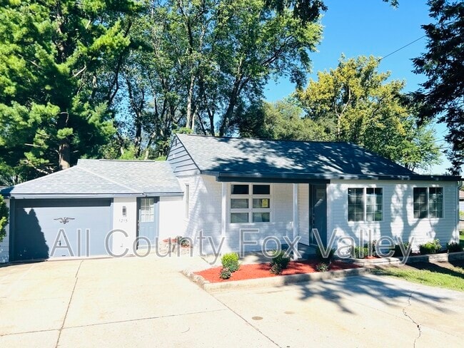 property at 1215 Pine St