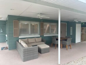 720 E Gulf Blvd in Indian Rocks Beach, FL - Building Photo - Building Photo