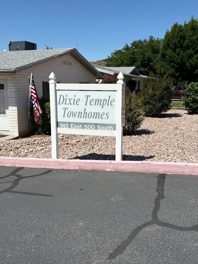 142 E 500 S in Saint George, UT - Building Photo - Building Photo