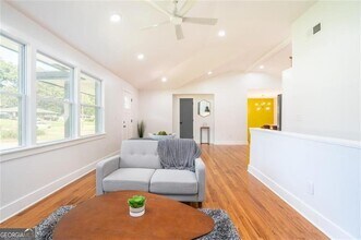 2658 Miriam Ln in Decatur, GA - Building Photo - Building Photo