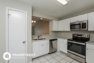 121 Sunwood Ct in Kissimmee, FL - Building Photo - Building Photo