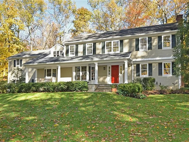 27 Turtle Back Ln E in New Canaan, CT - Building Photo - Building Photo