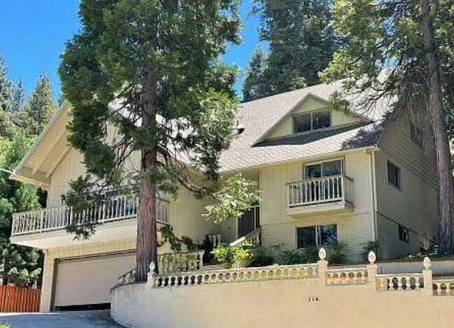 property at 114 Fairway Dr