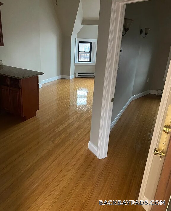 250 Newbury St in Boston, MA - Building Photo - Building Photo