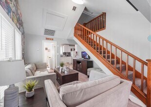 4924 Polk St in Houston, TX - Building Photo - Building Photo