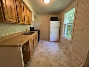 239 Cedar Hill Rd in Asheville, NC - Building Photo - Building Photo