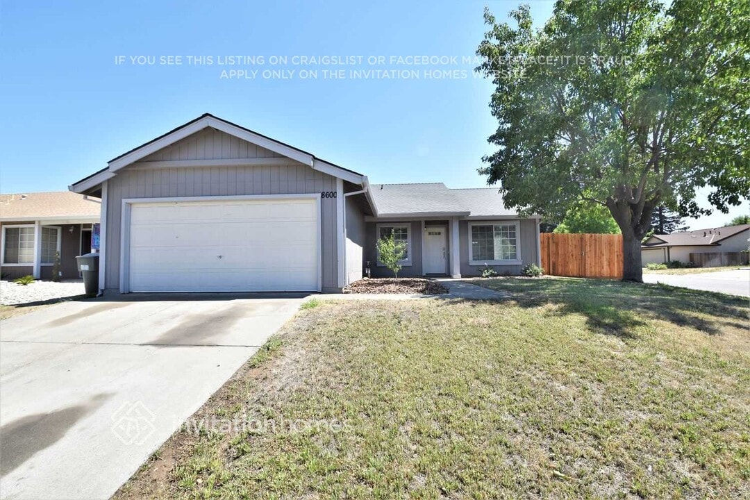 8600 Luciano Ct in Sacramento, CA - Building Photo