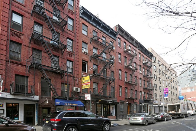 243 Mulberry St in New York, NY - Foto de edificio - Building Photo