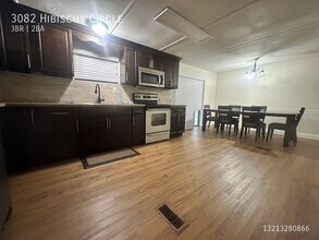 3082 Hibiscus Cir in West Palm Beach, FL - Building Photo - Building Photo