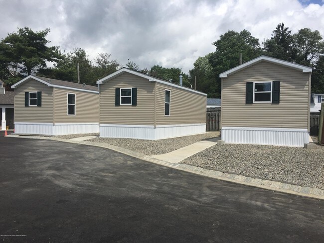 715 Union Ave-Unit -G & H in Brielle, NJ - Building Photo - Building Photo