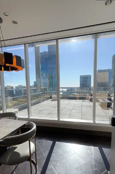 455 N Park Dr, Unit 2407 in Chicago, IL - Building Photo - Building Photo